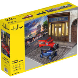 Splendid Hotel Diorama Kit with 2 Cars 1/24 Heller Heller HEL-50330 - 1